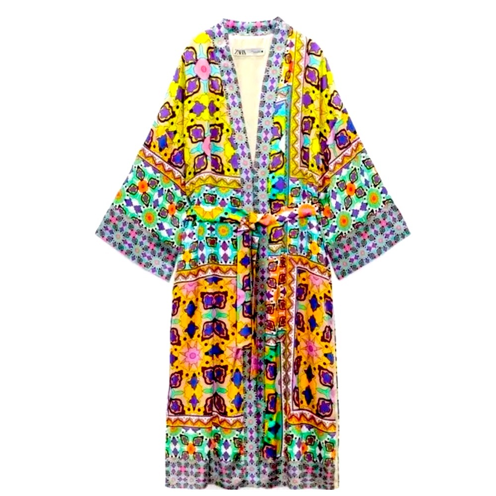 ZARA 💥NEW NWT💥 Robe/Kimono Size M. Beautiful silk with cream lining with belt